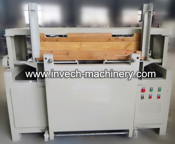 wood pallet Grooving Machine 3.jpg