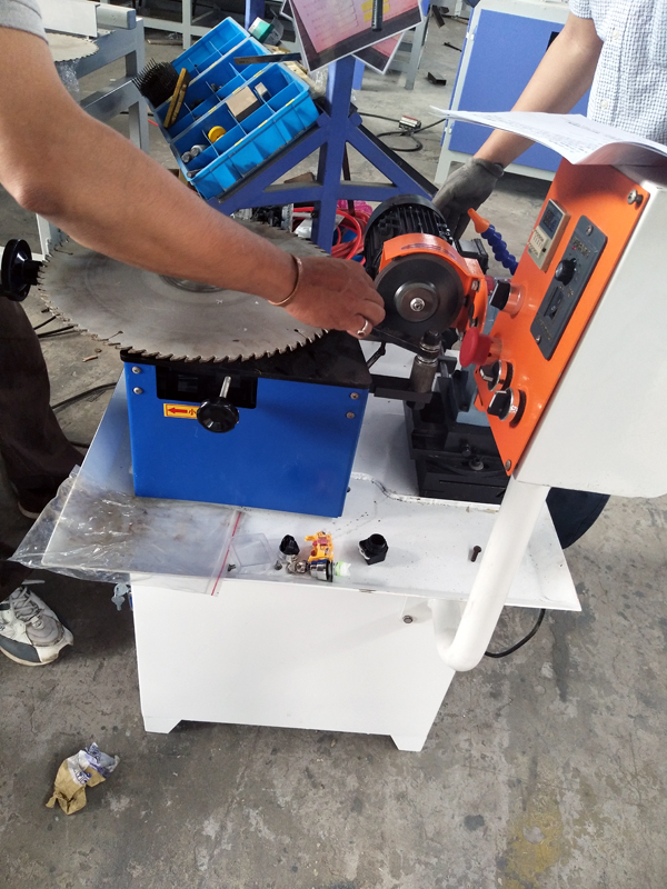 blade sharpening machine.jpg