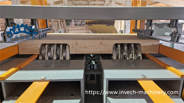 wood pallet notcher machine (2).jpg